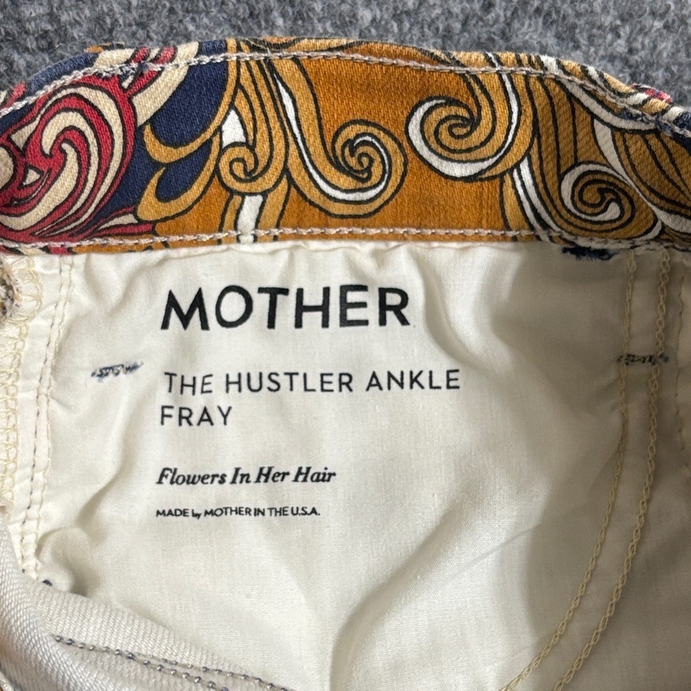 MOTHER The Hustler Ultra High-Rise Cropped Flare Jeans - Picture 7 of 8